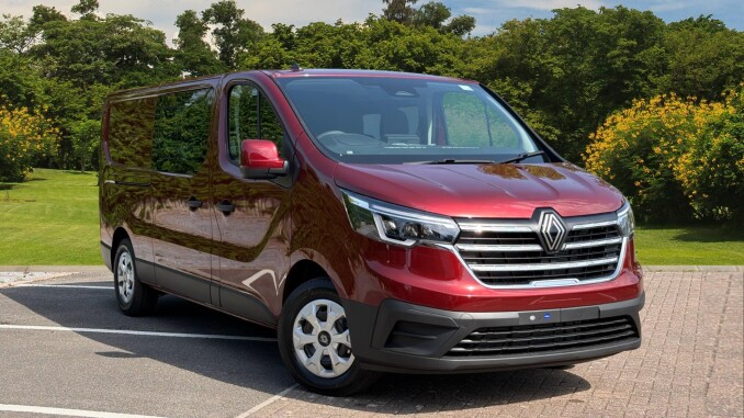 Renault Trafic Lwb Diesel LL30 Blue dCi 130 Advance [Safety] Crew Van - Image 1